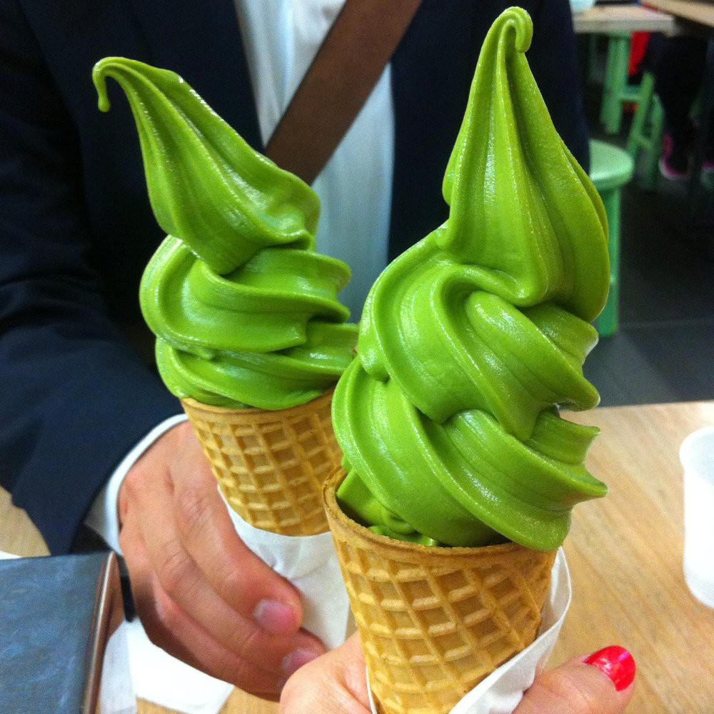 

Pondan Greentea Softmix Ice Cream 1100 Gram