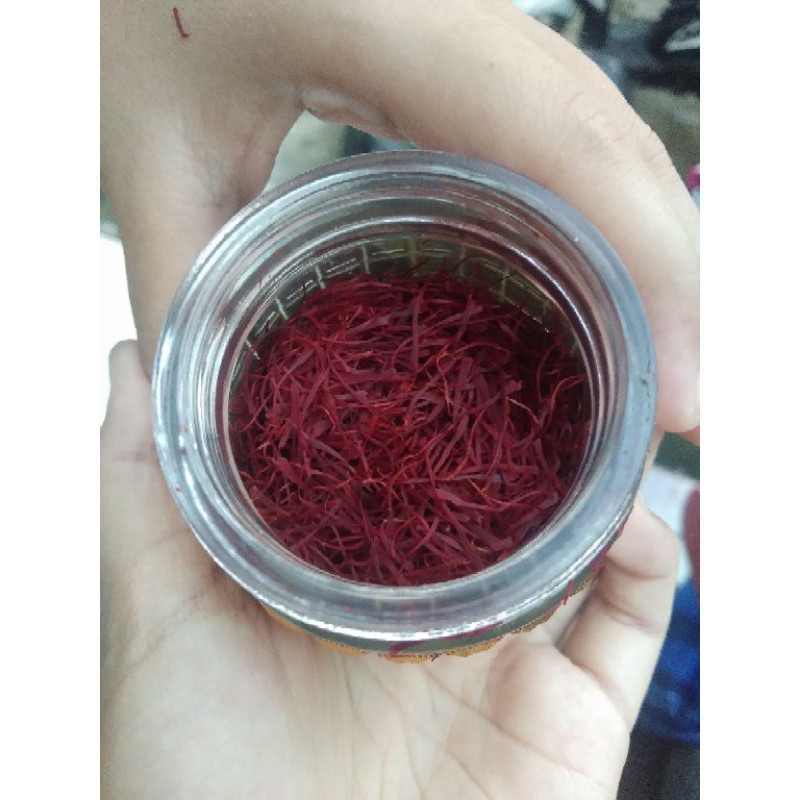 

saffron kashmir top neggin