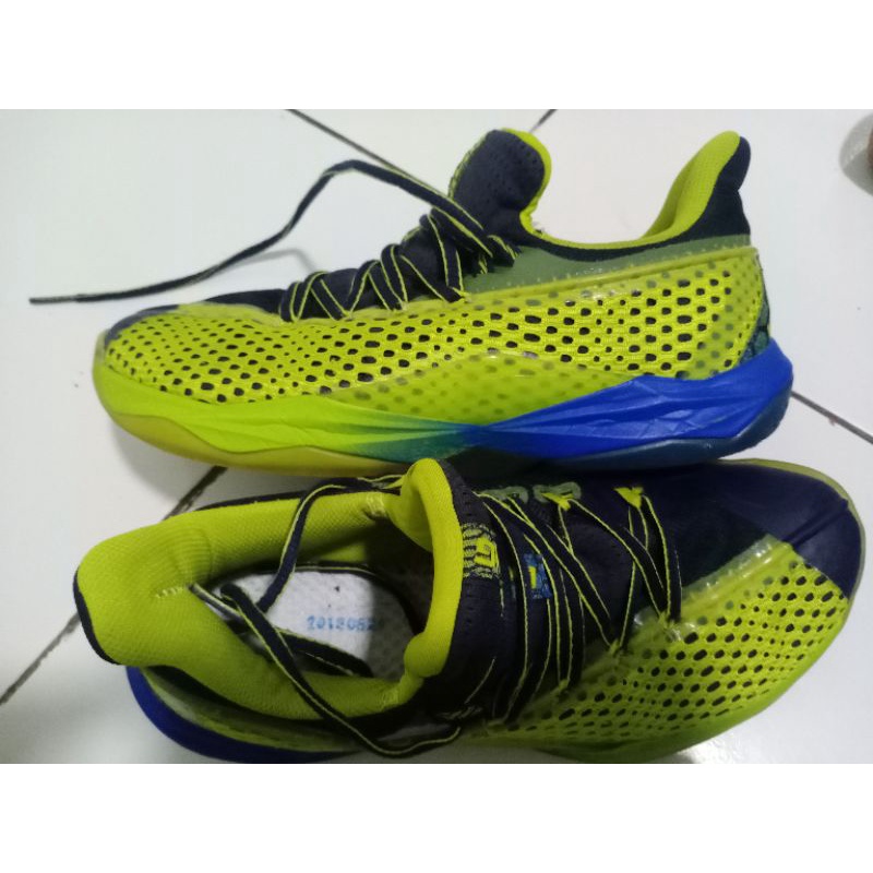 sepatu badminton Lining Shadow of Blade