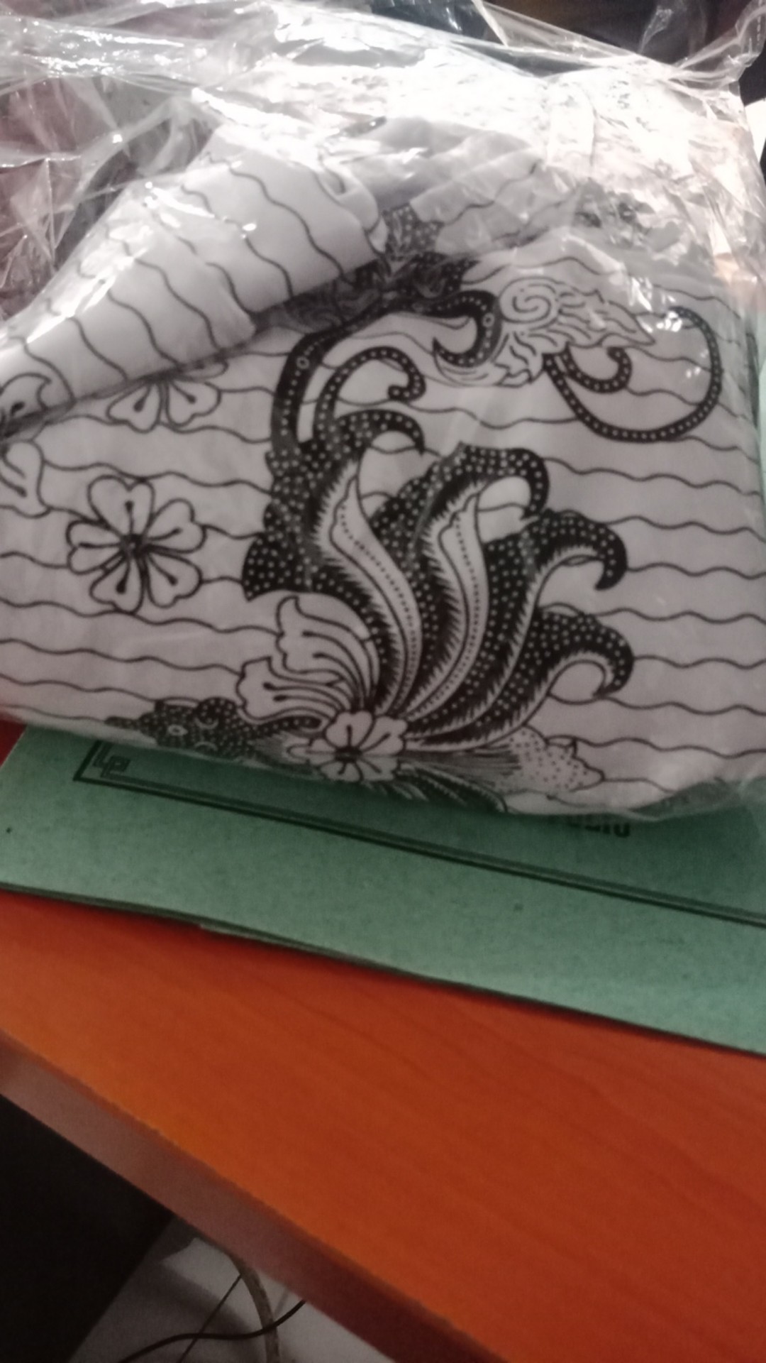 Kemeja Batik Pgri Pria Berfuring Bahan Polyster  By Tensa Yes