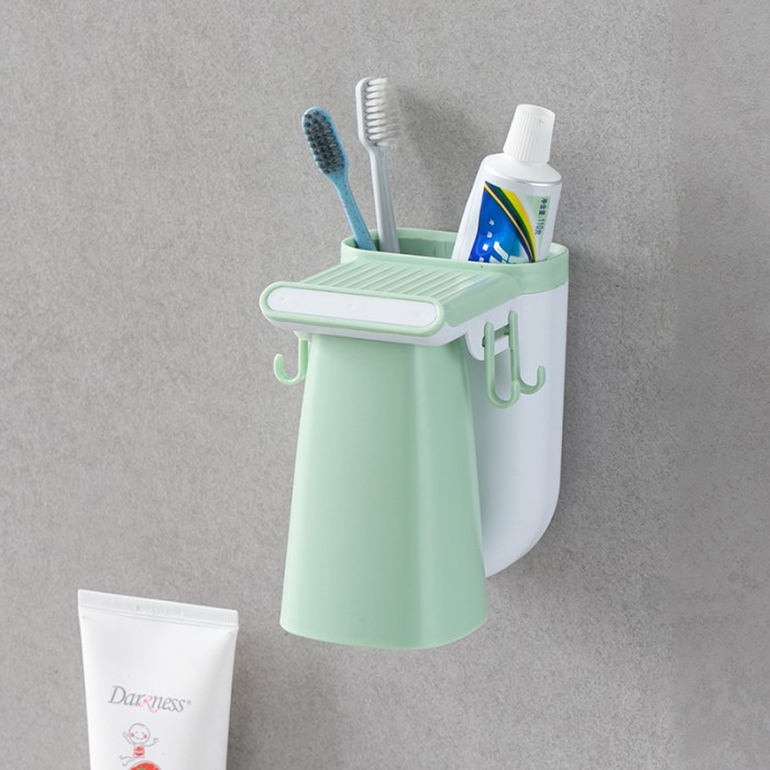 Toiletries Rack 208 Tempat sikat gigi magnetis dilengkapi gelas kumur