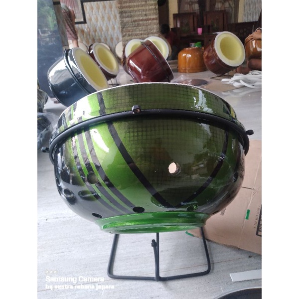 Bass Tawon Ceper motif