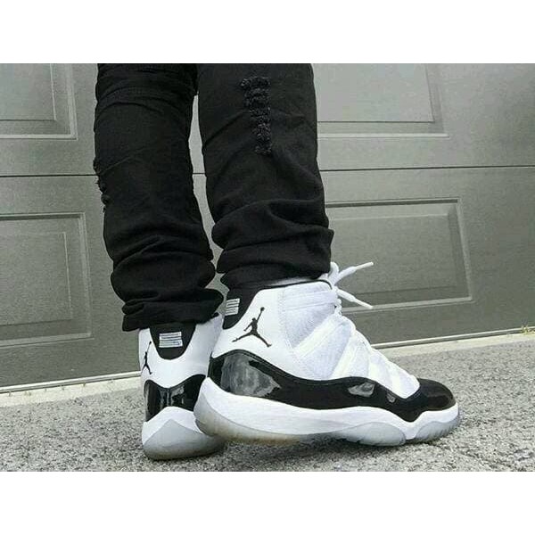 Jual  Sepatu Nike Air Jordan Retro BW   Putih  40  Berkualitas