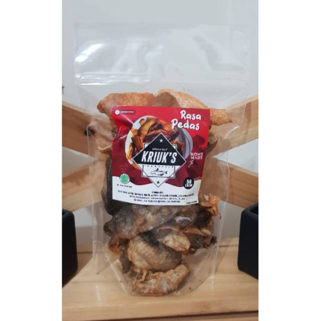 

Kerupuk kulit keriuks ikan patin 50gram HOME MADE HALAL