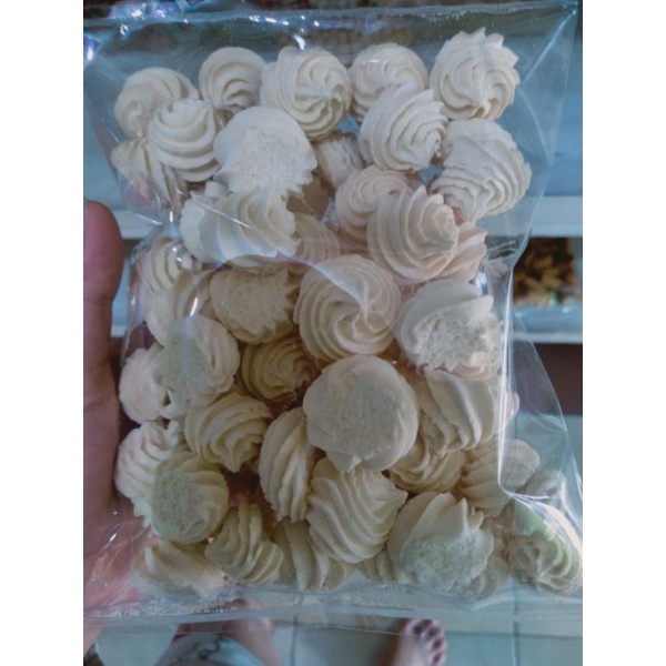 

kue sagu semprit