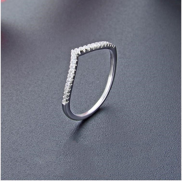 2pcs / Set Pandora Cincin 925 Silver Bentuk V Aksen Berlian Cubic Zirconia Dengan Kotak Untuk Wanita