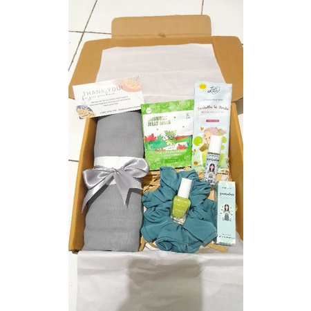 

Hampers Box Cewek
