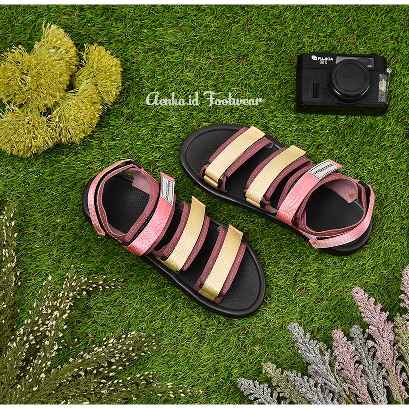 V SANDAL wanita outdoor / SENDAL gunung wanita hiking murah  Triple Strap Combinasi