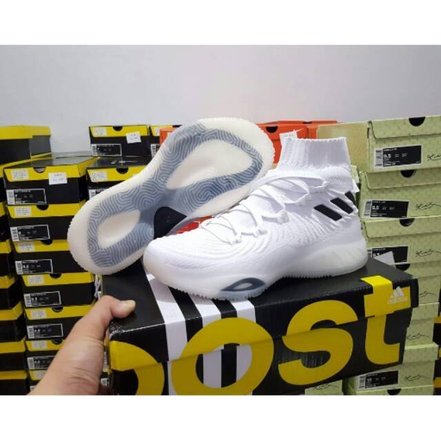 SEPATU BASKET ADIDAS CRAZY EXPLOSIVE PRIMEKNITT WHITE PREMIUM ORIGINAL. SEPATU BASKET MURAH.