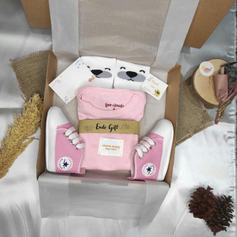 Gift Box Baby / Kado New Born / Kado Bayi/ Baju Bayi / Paket Hadiah Bayi / Hampers Baby Girl / Hampers Baby Boy (BISA COD)-Pink A