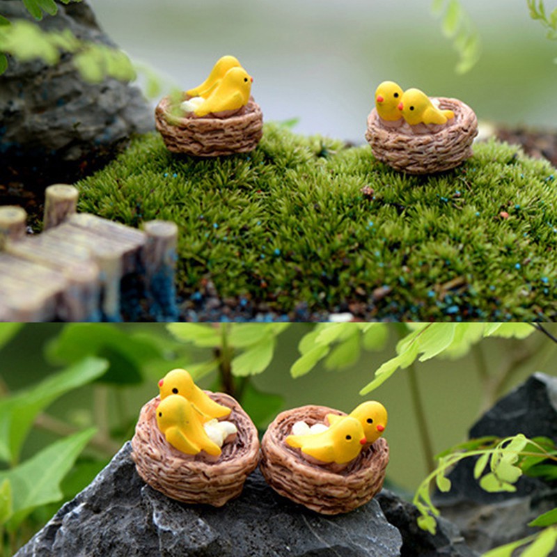 Figurin Mini dengan Bentuk  Sarang Burung  dan Bahan Resin 