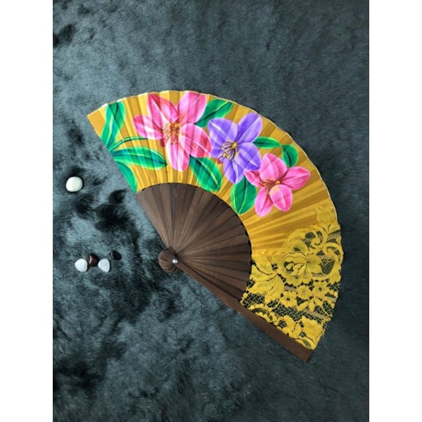 Souvenir Kipas Souvenir Pernikahan Souvenir (Bisa Ukir Nama kamu di tangakai kipas free)