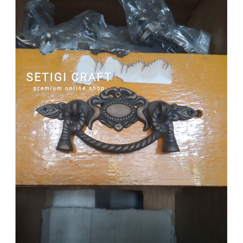 Tarikan Laci Klasik TLK15