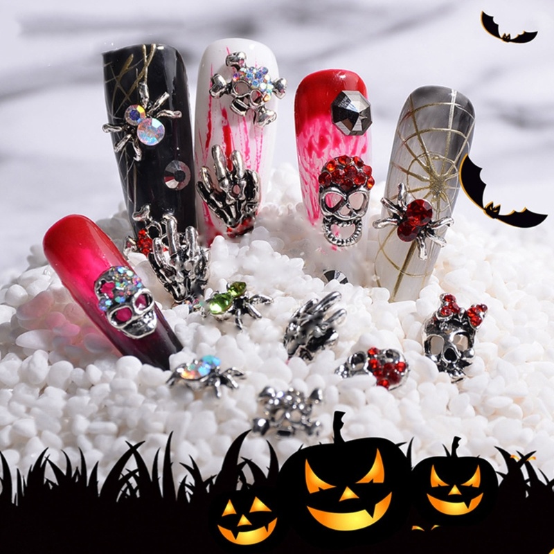 Charms Nail Art 3D Bentuk Tengkorak Laba-Laba Hantu Halloween Dengan Berlian Imitasi Untuk Kerajinan Kuku