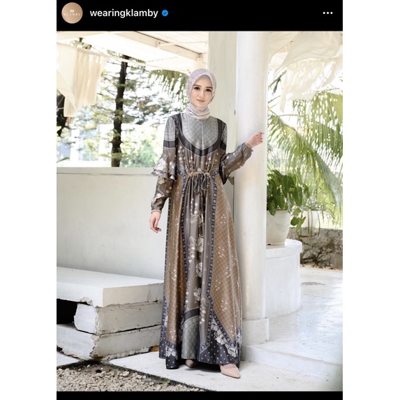 prelove lily dress wearing klamby