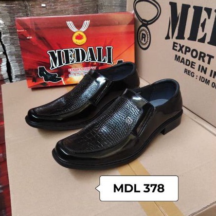 Sepatu Kulit pantofel pria sepatu kerja formal tampil lebih keren