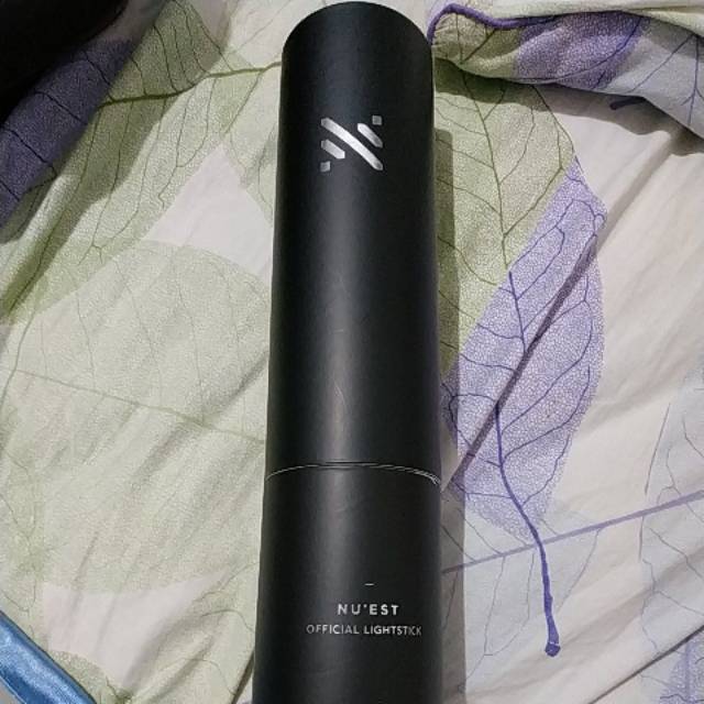 Nuest Official Lightstick