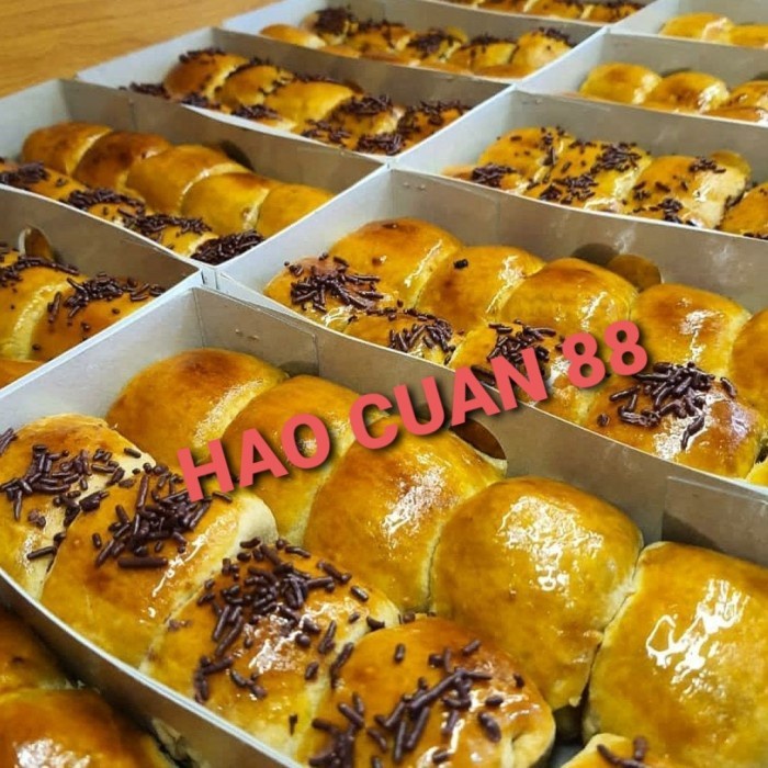 

Pisang Bolen Homemade Bukan Kartika Sari Kue Molen Coklat Keju Tape