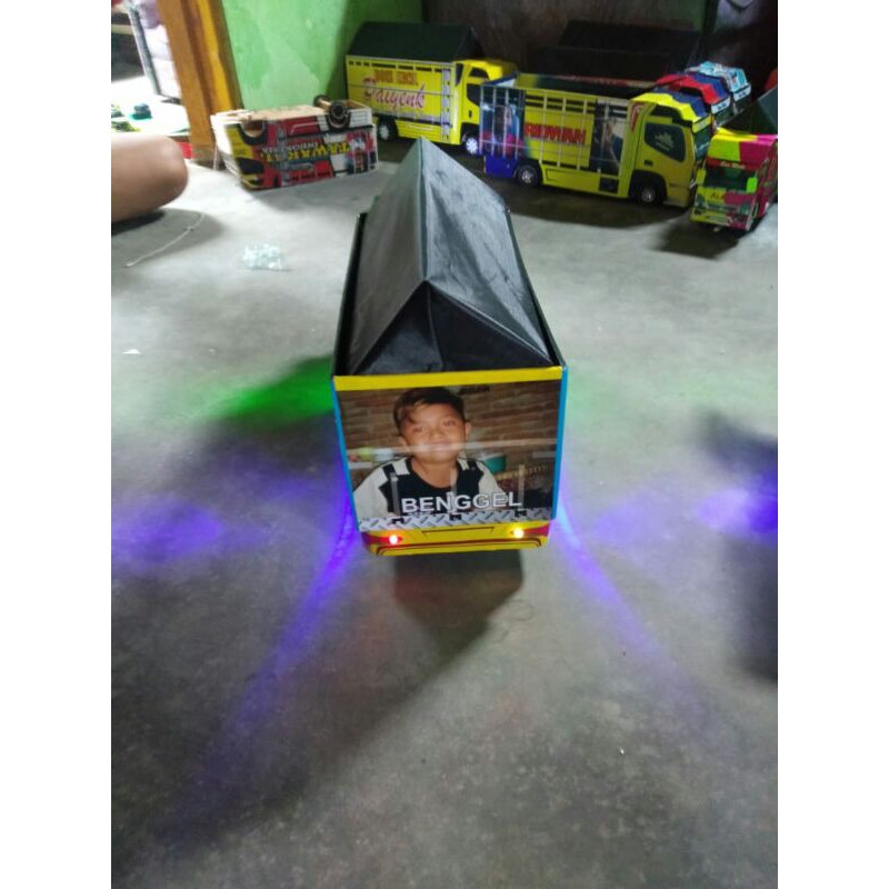 Truck Miniatur oleng remote