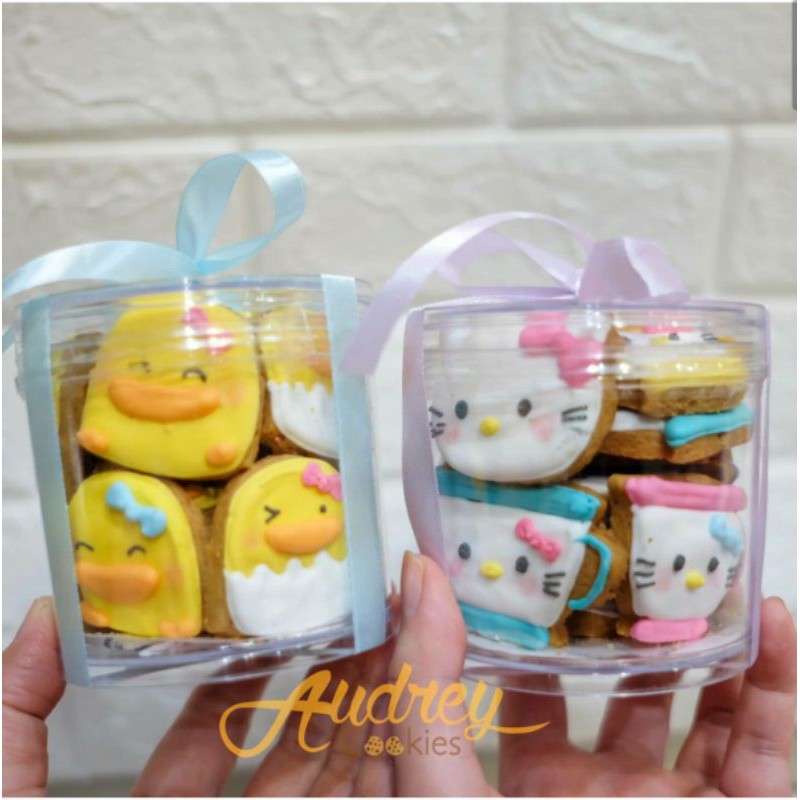 

Mini Cookies in a Jar