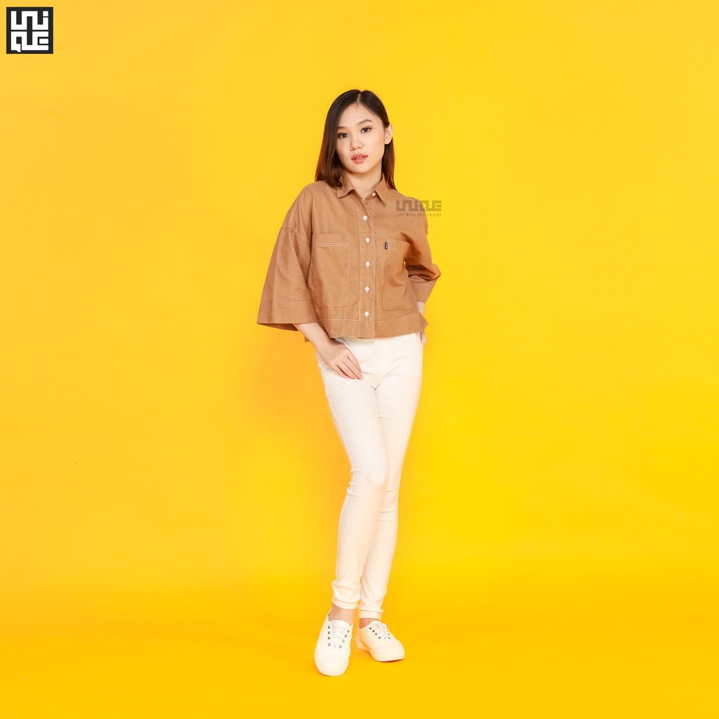 UNIQUE - (Outer Linen) Kemeja Croptop Oversize Light Choco