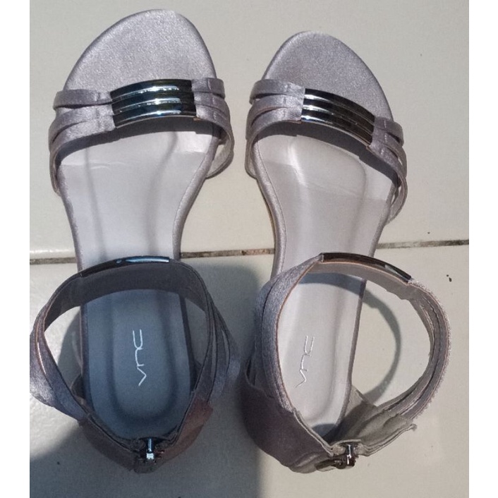 VNC sepatu sandal