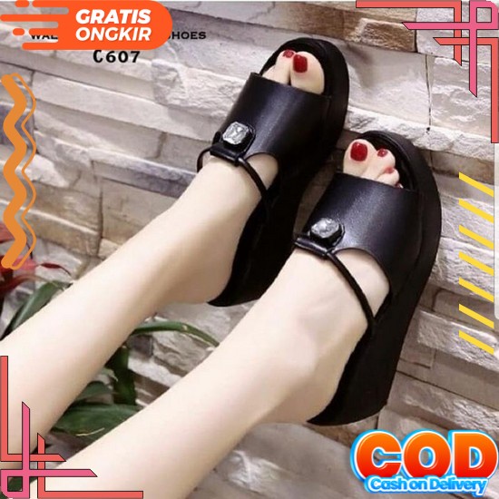 Sandal Wanita Calbi Terbaru/Sandal Wedges Calbi Murah Sendal Wadges Wanita Sandal Wanita Terbaru Weg