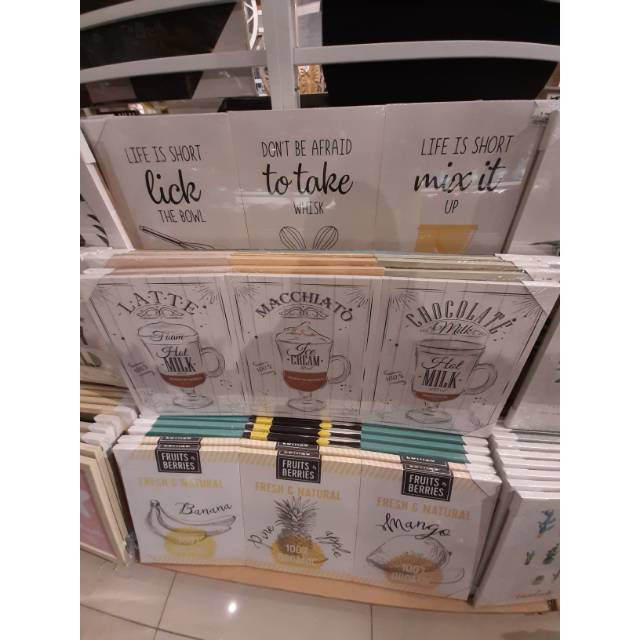 Hiasan dinding informa