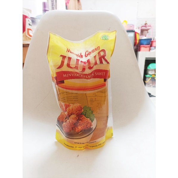 

MINYAK GORENG KEMASAN 2 LT