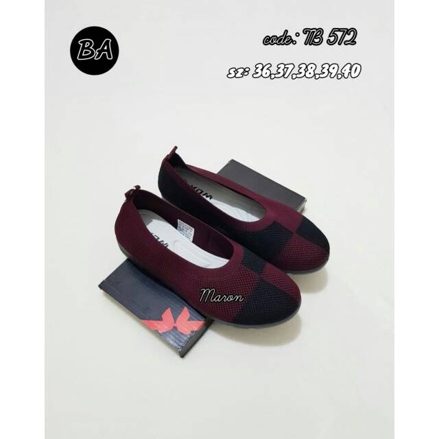 Flatshoes rajut wanita
