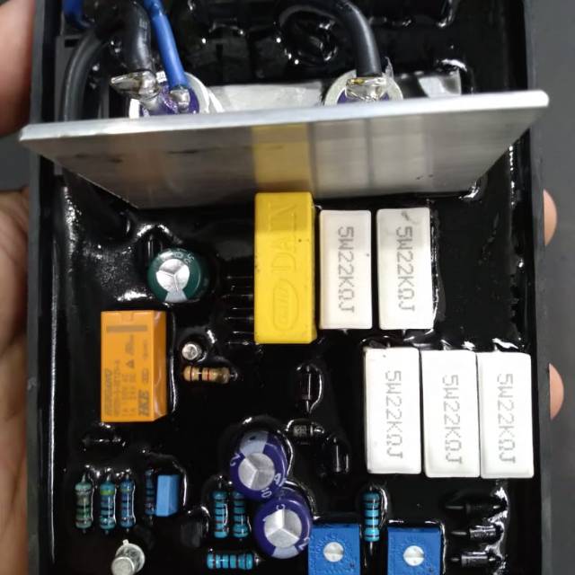 Avr Universal 3phase 70A