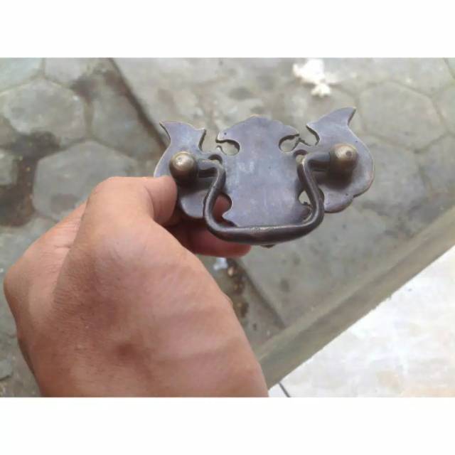 Handle / Tarikan Laci Lemari Pintu Rumah Kuningan antik murah 8.5cm