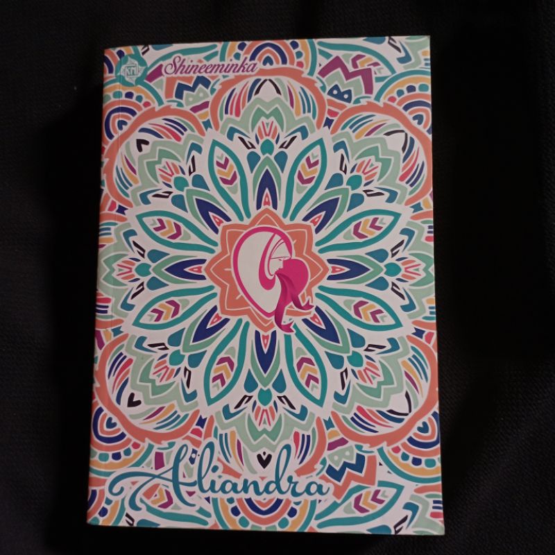 Novel Preloved Wattpad Aliandra oleh Shineeminka