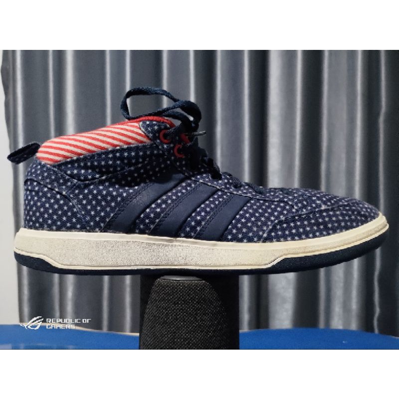 SEPATU ADIDAS MID