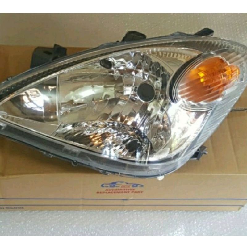 LAMPU DEPAN UNTUK MOBIL AVANZA 2004-2006 NON VVTI
