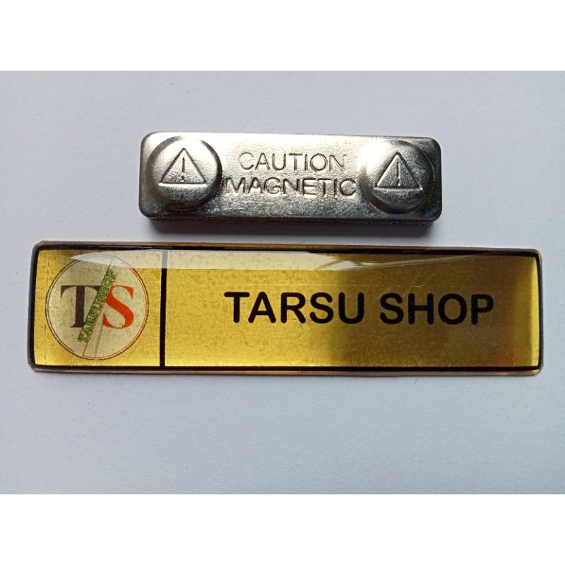 

nametag nama dada kuningan perekat magnet