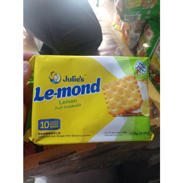 

Roti Julie's lemon puff sanwich 170gr