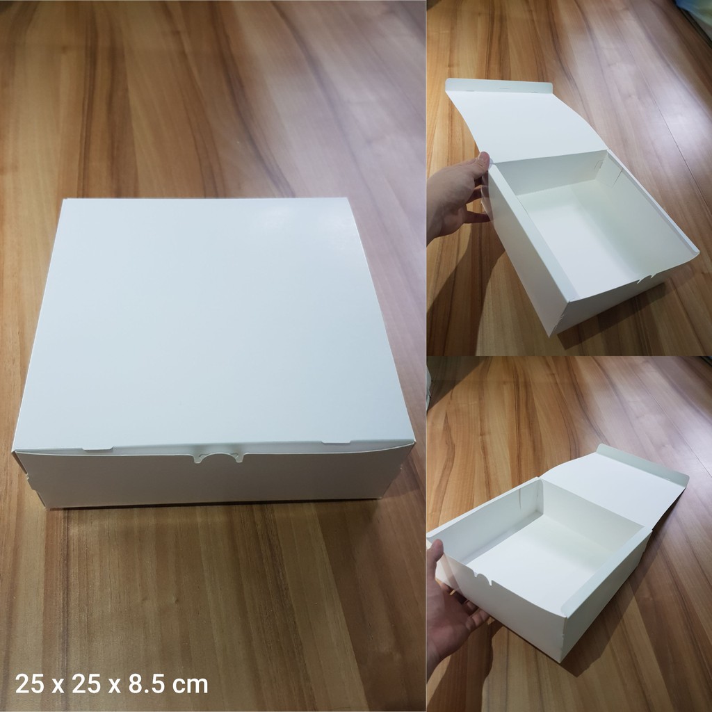 

Dus Putih uk. 25 x 25 x 8.5 cm, utk kue, lapis surabaya, legit, dll (HARGA UNTUK 10 PCS DUS)