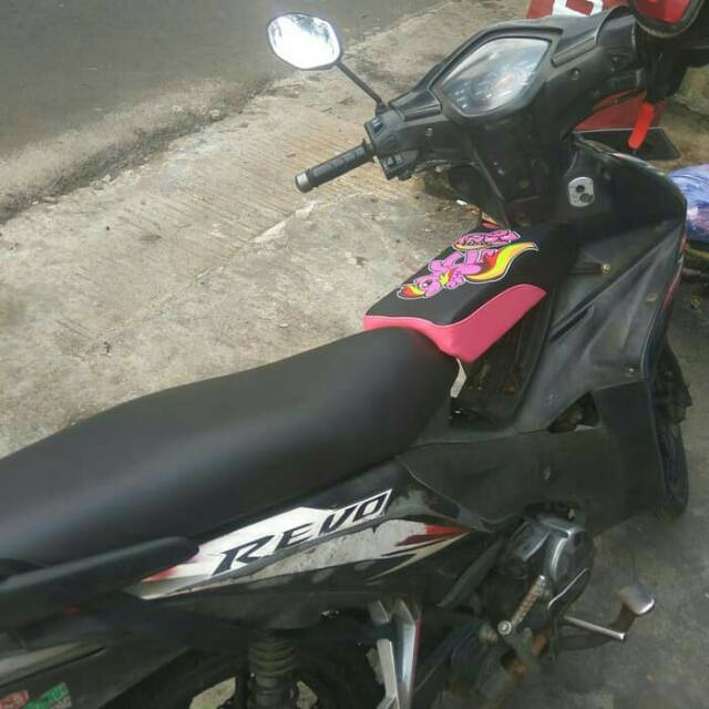 Boncengan anak revo dan motor matic jok anak semua motor