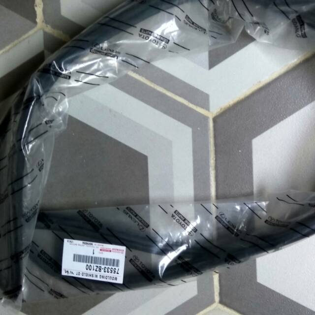 Karet Kaca Depan All New Avanza Xenia Original 75533-BZ100
