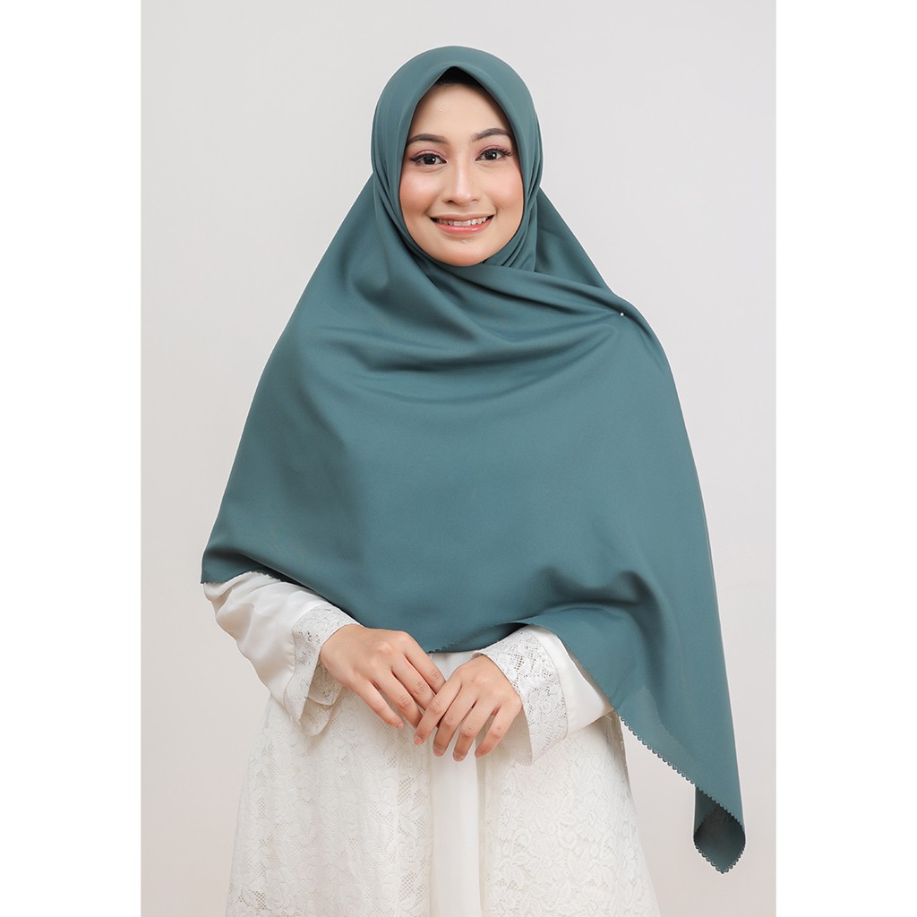 Umama Scarf - Kerudung Polos Segi Empat Voal Miracle Plain Syar'i Lc (3)-Georgian Blue