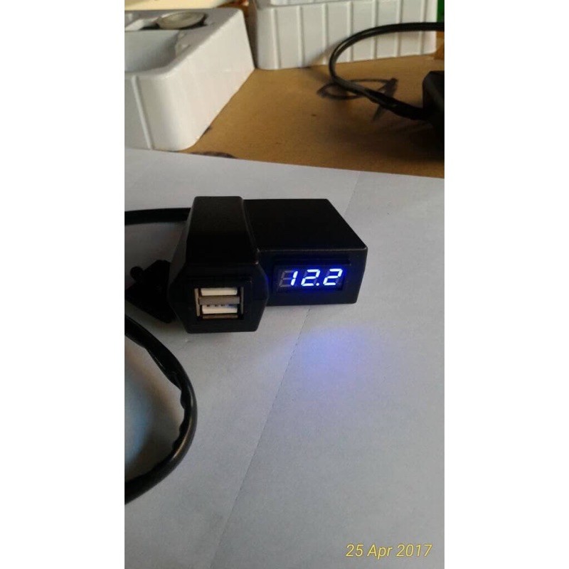 VOLTMETER DIGITAL + CHARGER 2 USB JEPIT STANG MOTOR UNIVERSAL !