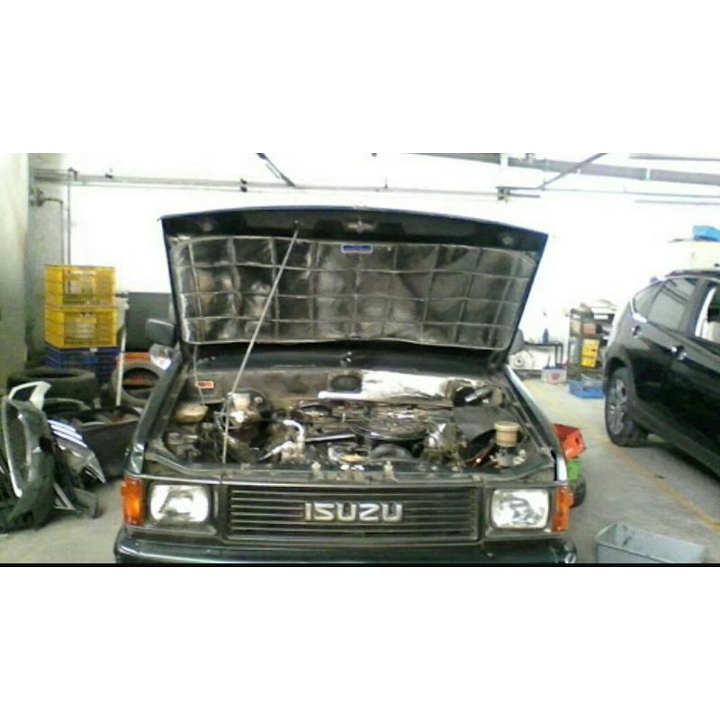 Panther Pick Up Peredam Kap Mesin Mobil