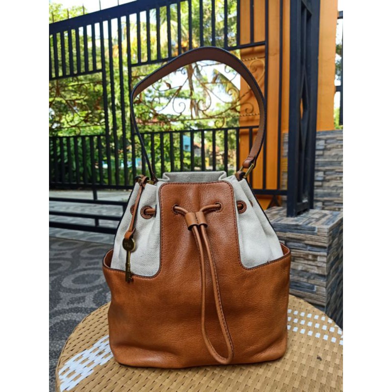 TAS WANITA FOSSIL SERUT BUCKT