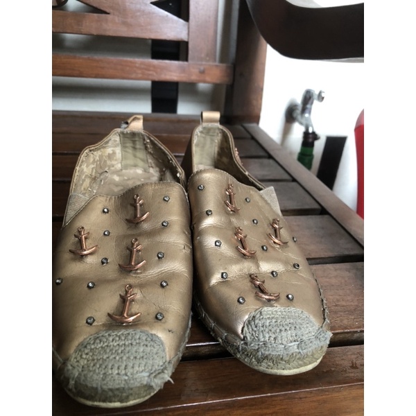 PRELOVED SEPATU GOSH