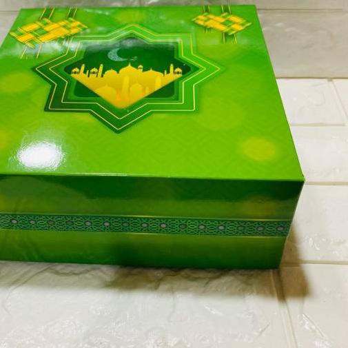 

♠ Kotak kue lebaran | kotak hantaran lebaran 22x22 cm ( isi 5 kotak ) ☛