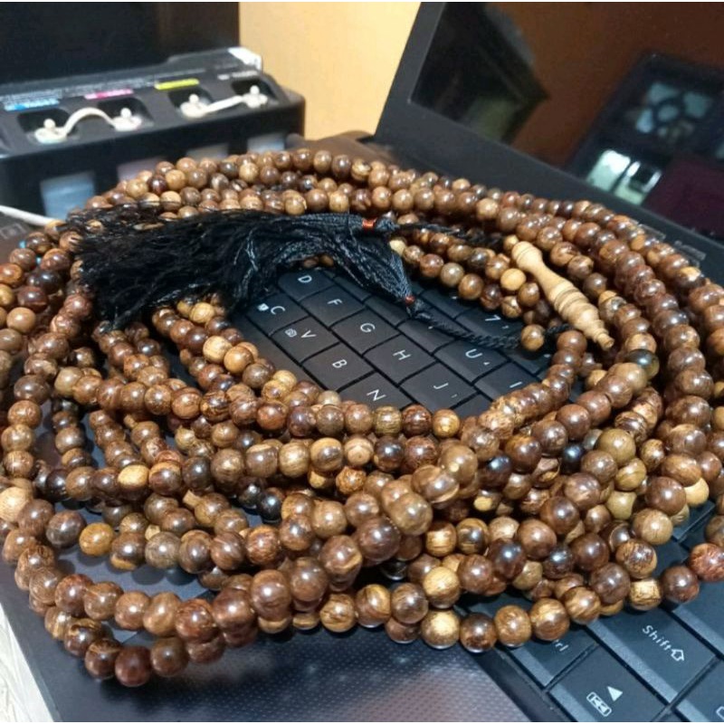 Tasbih kayu gaharu tasbih isi 1000 butir gaharu asli gaharu buaya gaharu Kalimantan tasbih gaharu 50
