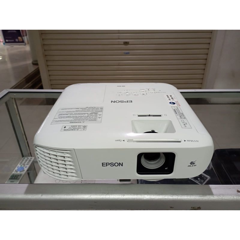 proyektor Epson eb 972 | proyektor Epson eb E600