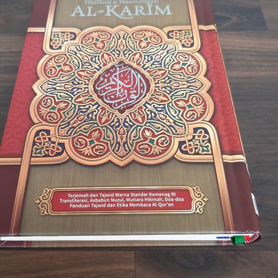 Alquran Alkarim A4, Alquran Tajwid Al Karim Terjemah dan Latin Ukuran Besar .