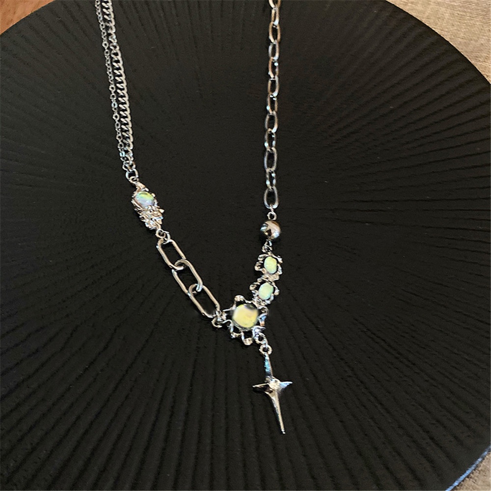 【COD Tangding】Kalung Rantai Klavikula Musim Panas Desain Batu Bulan Untuk Wanita